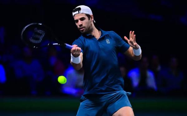 Париж. Карен Хачанов обыграл Жоао Фонсеку во втором круге "Мастерса"