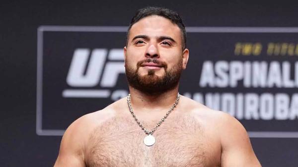 Хамди Абдельвахаб и Азат Максум уволены из UFC