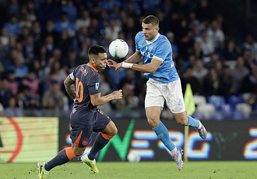 «Наполи» победил «Интер» и вышел на первое место в чемпионате Италии