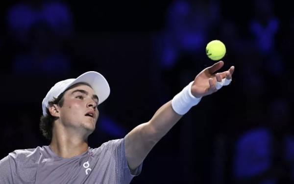 Жоао Фонсека - о том, что Давидович Фокина назвал его следующим Джоковичем: Я не очень люблю такие сравнения