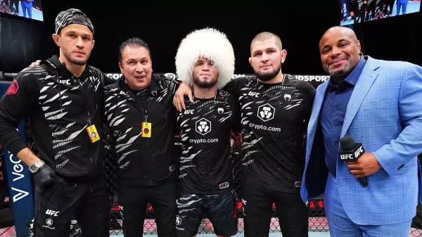 Нурмагомедов готов принять нетитульный бой: россиянин назвал соперников