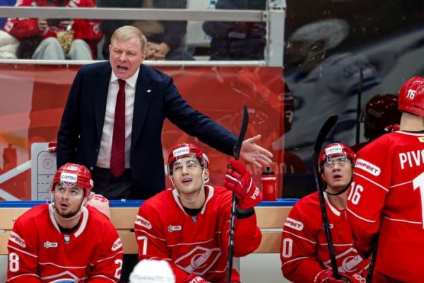 Жамнов: в «Спартаке» есть ребята, которые стараются, а есть те, кто в пространстве обитает