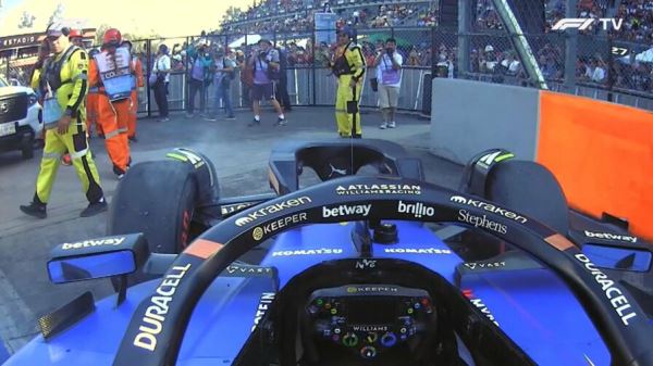 «Позор и бессмыслица». Жак Вильнёв – о машине безопасности в конце гонки