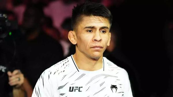 Марио Баутиста нарушил молчание после поражения от Умара Нурмагомедова