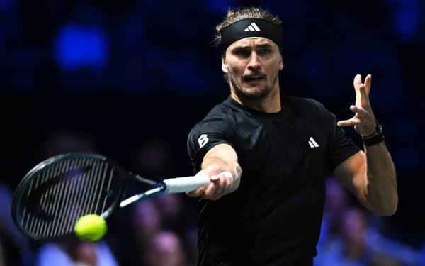 Итоговый турнир ATP. Александр Зверев отыграл тройной сетбол во партии против Бена Шелтона