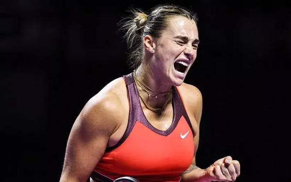 Арина Соболенко обыграла Коко Гофф и вышла в полуфинал Итогового турнира WTA