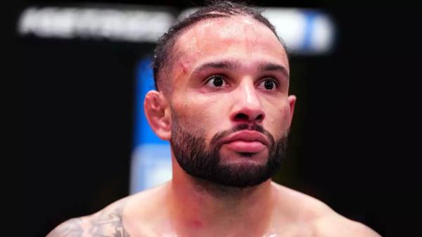 Боец UFC уволен из-за подозрения в сдаче поединка