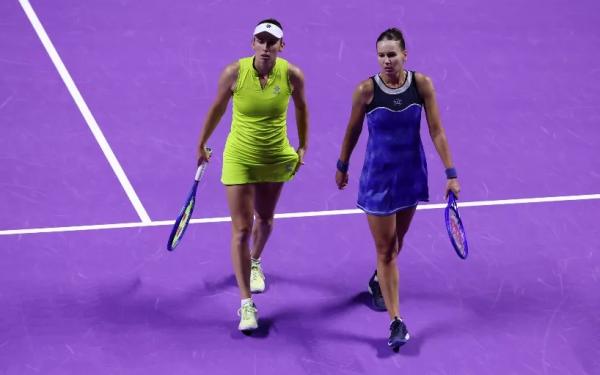 WTA Finals. Вероника Кудерметова и Элизе Мертенс ушли с матчбола в полуфинале парного турнира