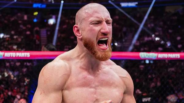 Джо Пайфер бросил вызов Икраму Алискерову