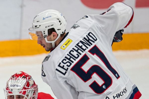 «Сибирь» подписала полноценный контракт с нападающим Вячеславом Лещенко