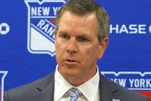 «Мы проиграли сами себе». Главный тренер «Рейнджерс» — о разгроме от «Айлендерс»