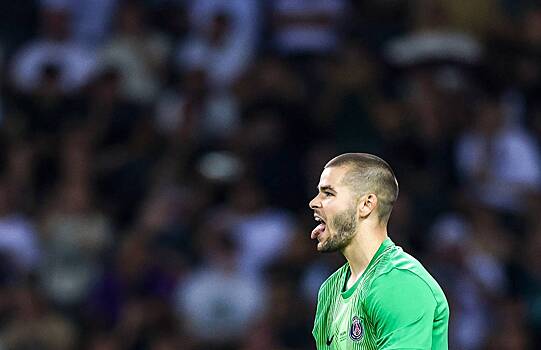 Конкурента Сафонова в ПСЖ обвинили в фашизме