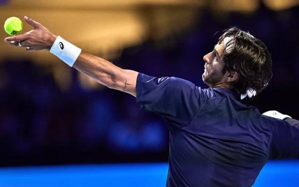 Афины (ATP 250). Лоренцо Музетти отыграл матчбол в полуфинале соревнований