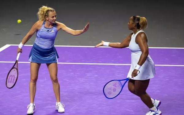 Итоговый турнир WTA. Тэйлор Таунсенд и Катерина Синякова вышли в полуфинал парного разряда