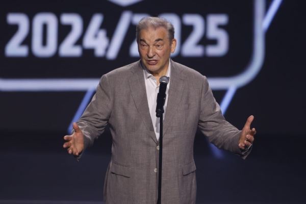 Третьяк оценил поступок вратаря &laquo;Блюз&raquo;, пытавшегося спрятать историческую шайбу Овечкина