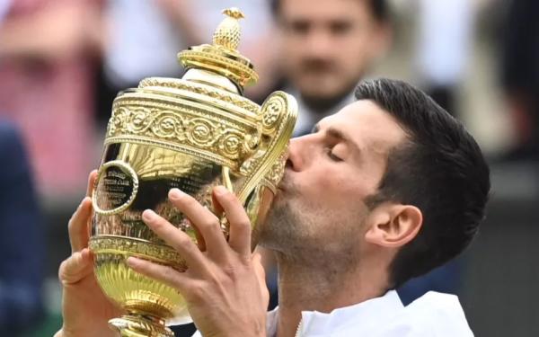 "Полагал, что я супермен, но получил пощёчину от реальности". Новак Джокович рассказал о пике карьеры и спаде