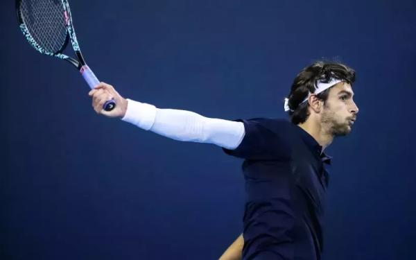 Итоговый турнир ATP. Лоренцо Музетти отыграл подачу на матч и победил Алекса де Минаура во втором туре группового этапа