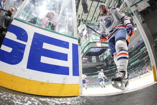 Макдэвид стал вторым игроком после Гретцки, набравшим 1100 очков за &laquo;Эдмонтон&raquo;